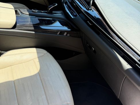 Used 2021 Cadillac Escalade ESV Sport RWD image 19