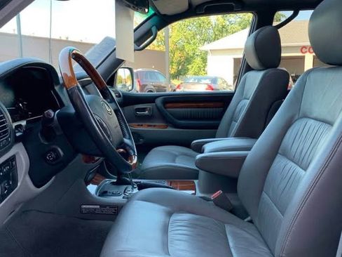 Used 2006 Lexus LX 470 4WD w/ Preferred Accessory Pkg image 10