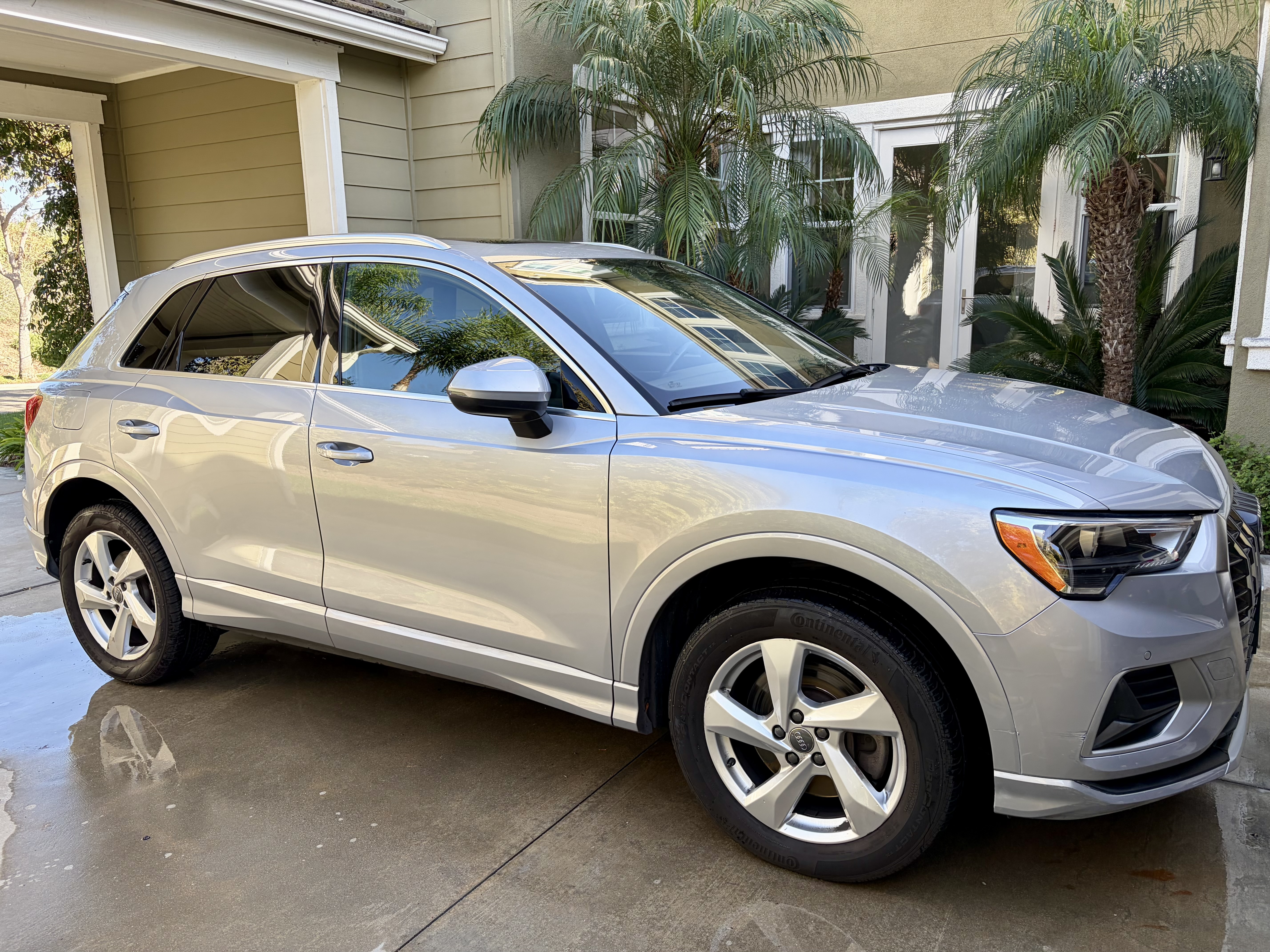 Used 2020 Audi Q3 2.0T Premium w/ Convenience Package AWD/4WD image 1