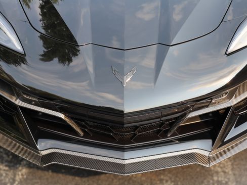 Used 2023 Chevrolet Corvette Z06 w/ Stealth Interior Trim Package RWD image 9