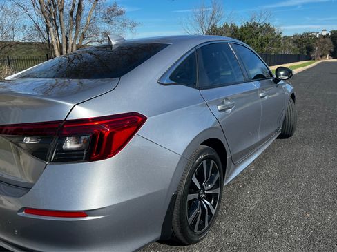 Used 2023 Honda Civic EX image 6