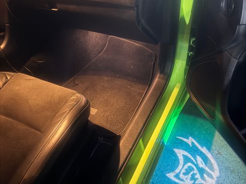 Used 2023 Dodge Charger SRT Hellcat w/ Harman/Kardon Audio Group image 6