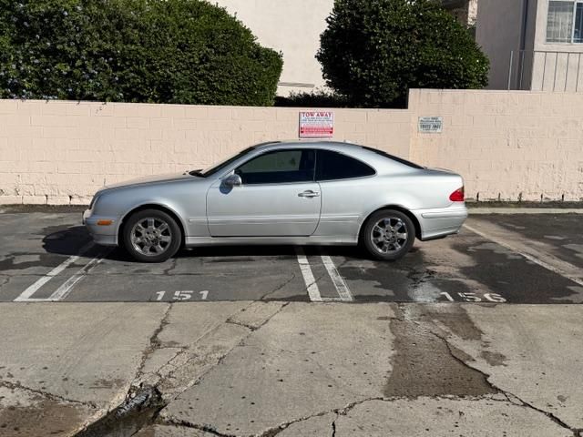 Used 2002 Mercedes-Benz CLK 320 Coupe image 1