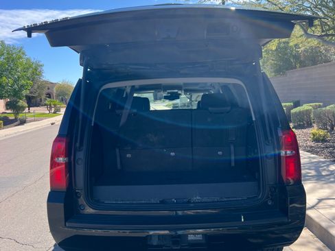 Used 2016 Chevrolet Tahoe LT image 9