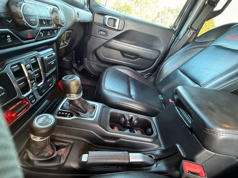 Used 2020 Jeep Gladiator Rubicon image 21