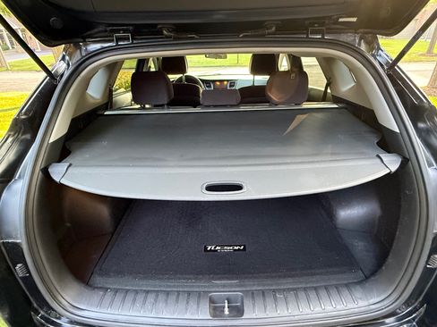 Used 2017 Hyundai Tucson SE w/ Cargo Package FWD image 8