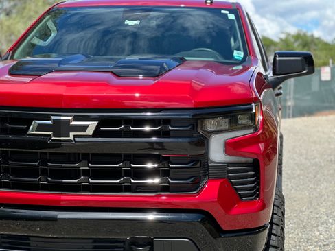 Used 2024 Chevrolet Silverado 1500 LT Trail Boss w/ Convenience Package II image 4