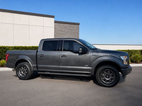 Used 2015 Ford F150 XLT w/ Equipment Group 301A Mid RWD image 2
