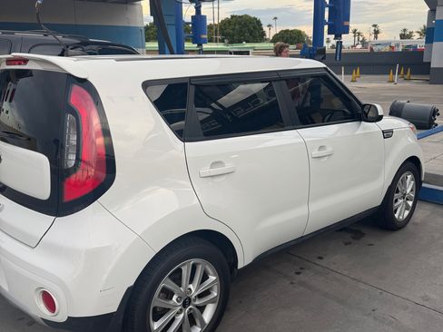 Used 2017 Kia Soul + FWD image 2