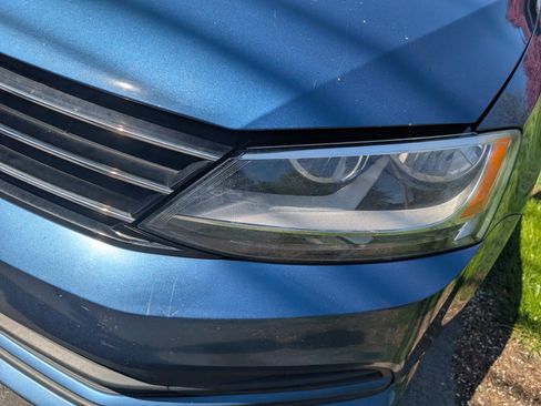 Used 2016 Volkswagen Jetta SE FWD image 25