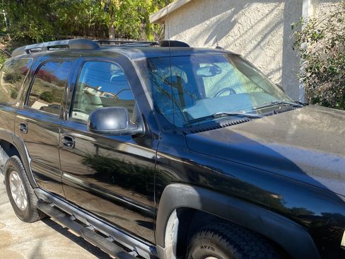 Used 2004 Chevrolet Tahoe Z71 w/ Z71 Preferred Equipment Group image 1