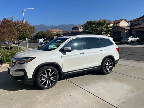 Used 2019 Honda Pilot Elite image 4