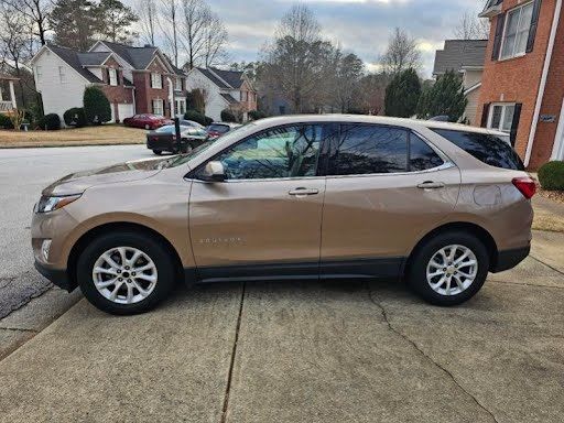 Used 2019 Chevrolet Equinox LT AWD/4WD image 2