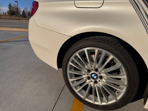 Used 2015 BMW 550i xDrive Sedan image 18