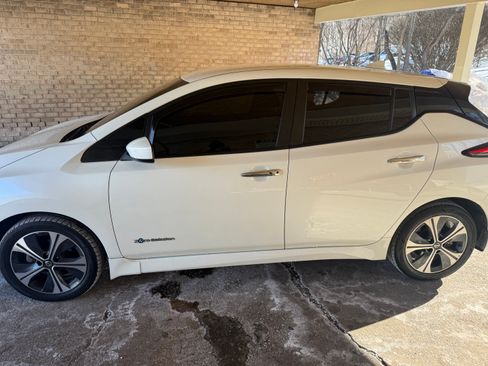 Used 2019 Nissan Leaf SV Plus w/ SV Plus Technology Package image 1