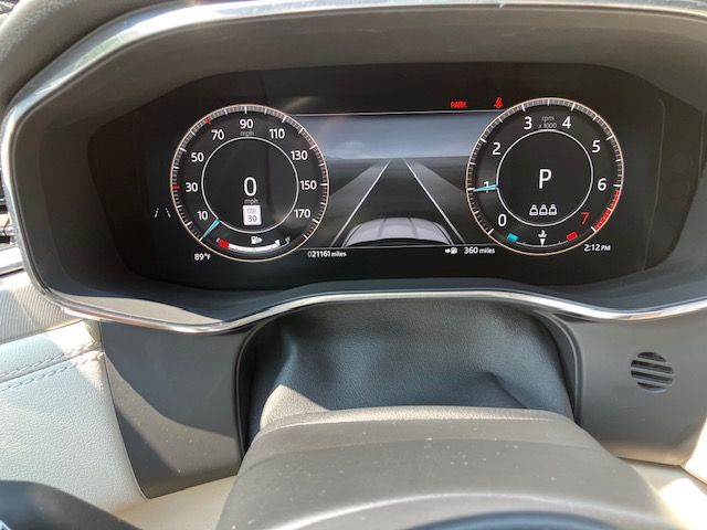 Used 2025 Jaguar F-PACE R-Dynamic S AWD/4WD image 13