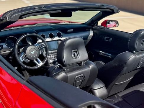 Used 2021 Ford Mustang Premium RWD image 6