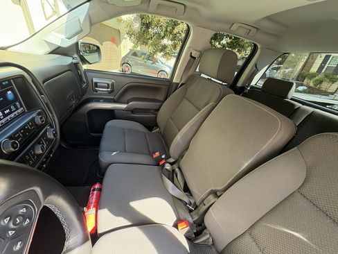 Used 2018 Chevrolet Silverado 1500 LT w/ All Star Edition image 17