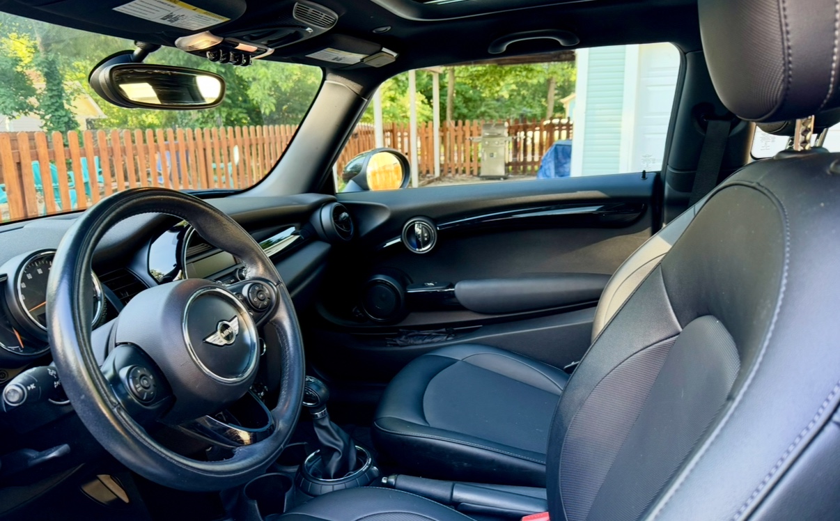 Used 2016 MINI Cooper 2-Door Hardtop FWD image 4