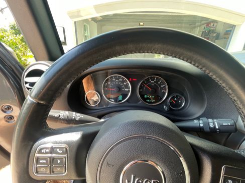 Used 2016 Jeep Wrangler Unlimited Sport AWD/4WD image 8