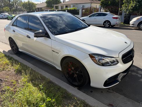 Used 2014 Mercedes-Benz E 63 AMG S-Model image 1
