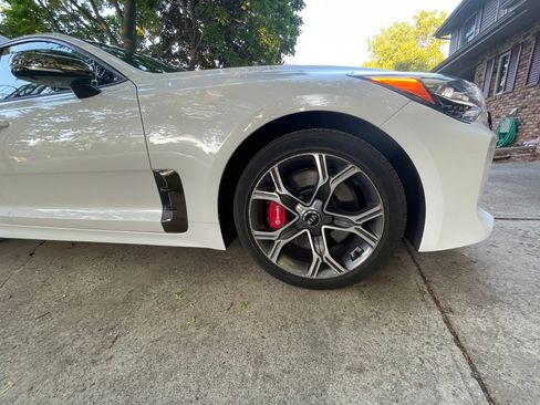 Used 2019 Kia Stinger GT2 AWD/4WD image 10