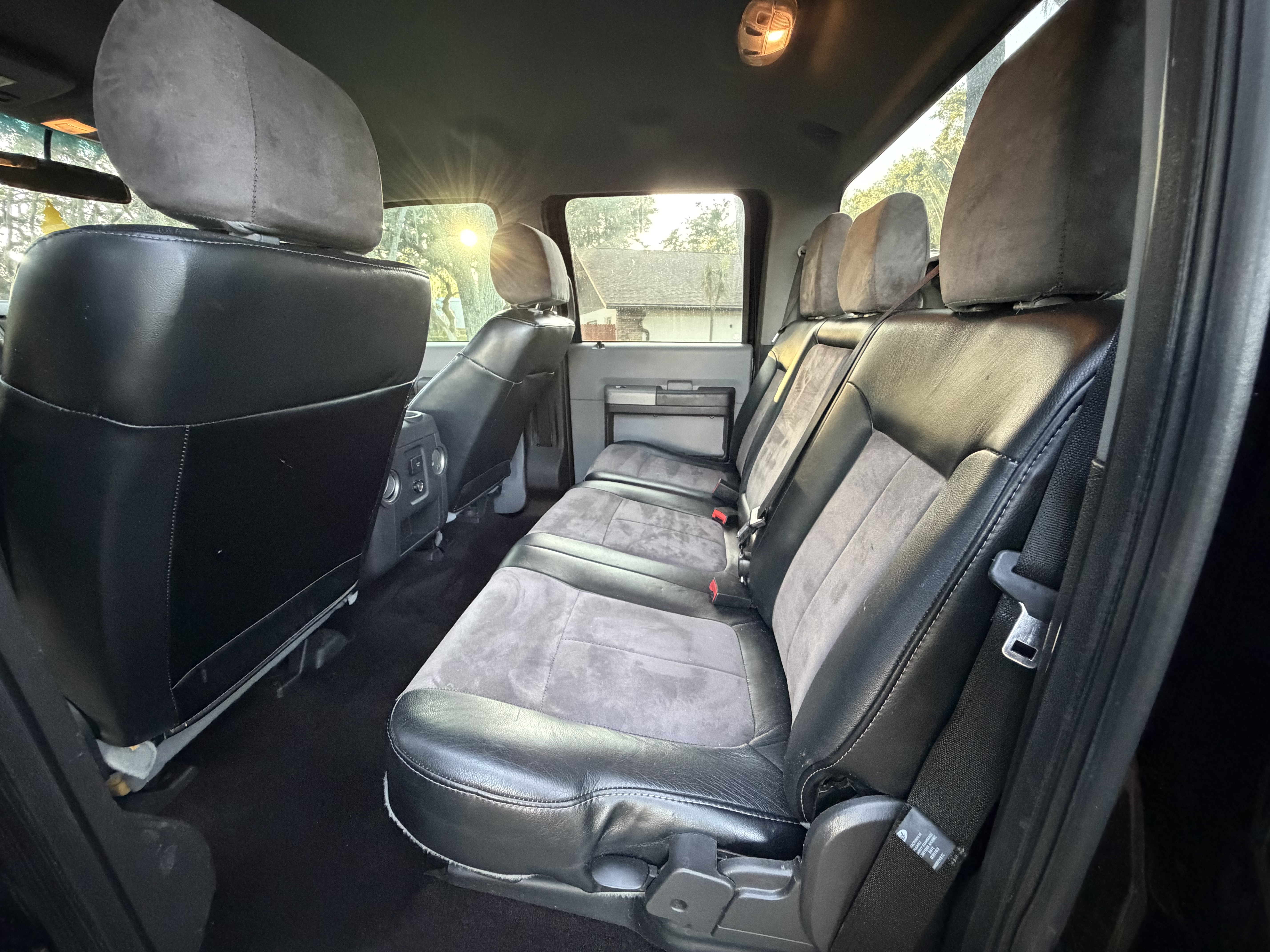 Used 2016 Ford F250 XLT w/ XLT Premium Package AWD/4WD image 16