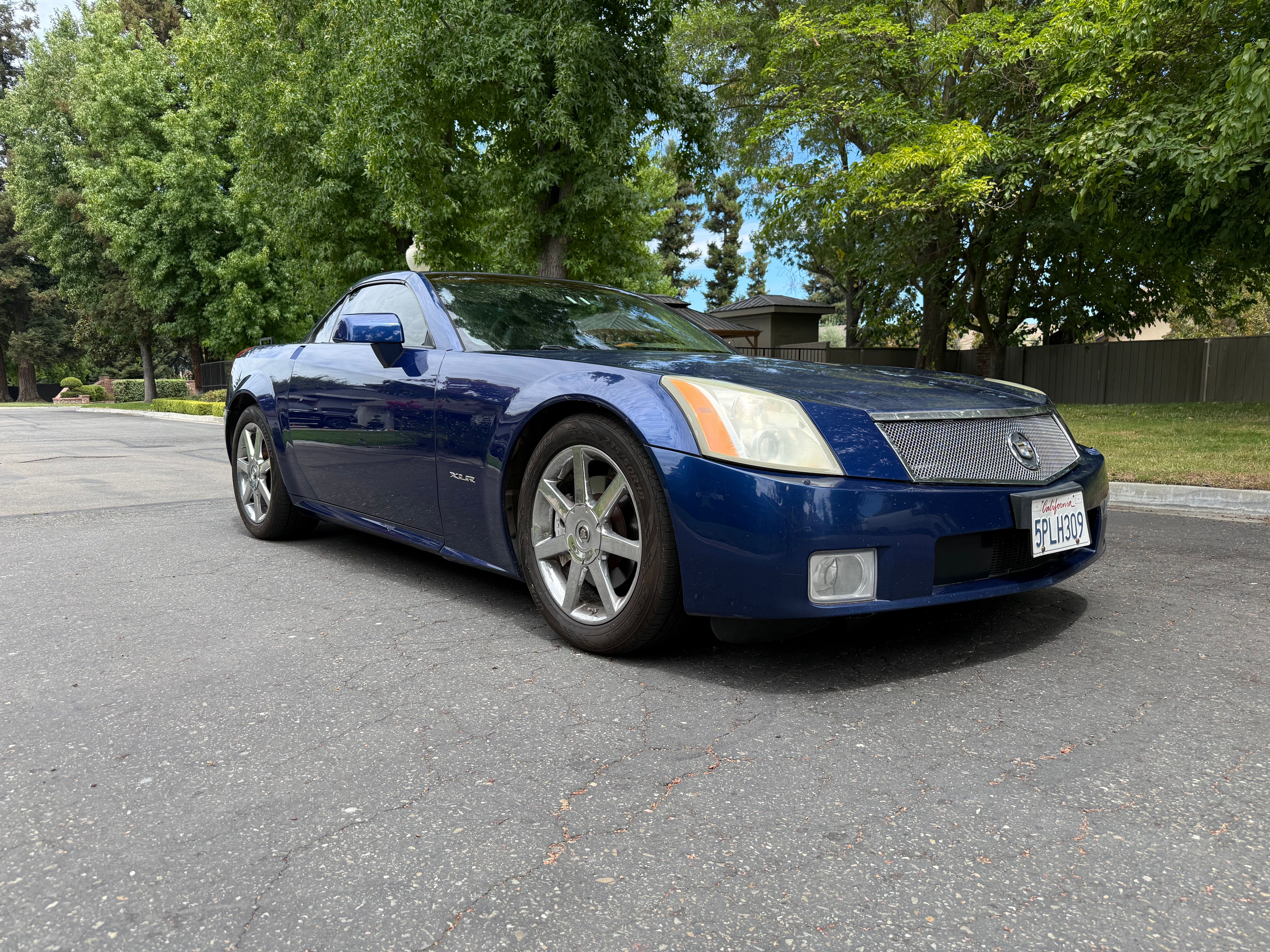 Used 2004 Cadillac XLR RWD image 1