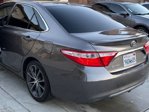 Used 2017 Toyota Camry XSE image 4