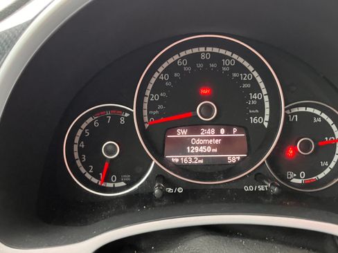 Used 2014 Volkswagen Beetle R-Line image 11