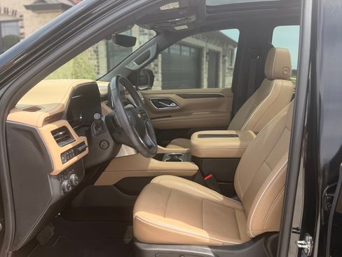 Used 2023 Chevrolet Tahoe Premier AWD/4WD image 9