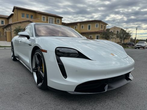 Used 2020 Porsche Taycan Turbo S AWD/4WD image 10