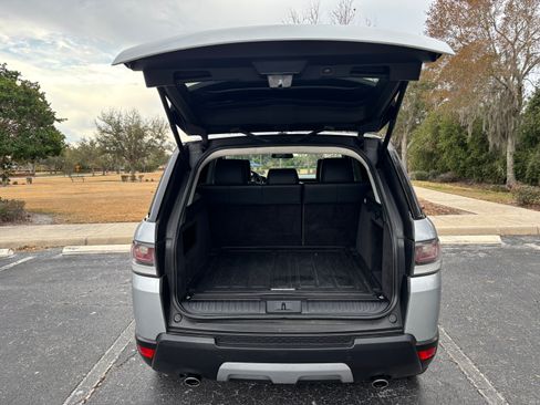 Used 2014 Land Rover Range Rover Sport HSE image 9