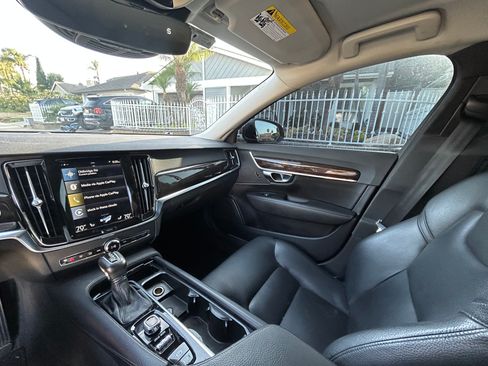 Used 2018 Volvo S90 T6 Momentum w/ Convenience Package AWD/4WD image 20