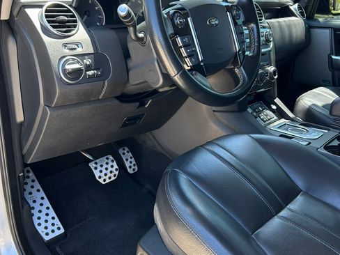 Used 2015 Land Rover LR4 HSE AWD/4WD image 9