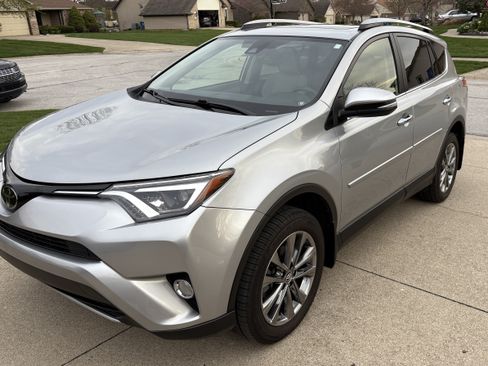 Used 2018 Toyota RAV4 Limited w/ Protection Package image 6