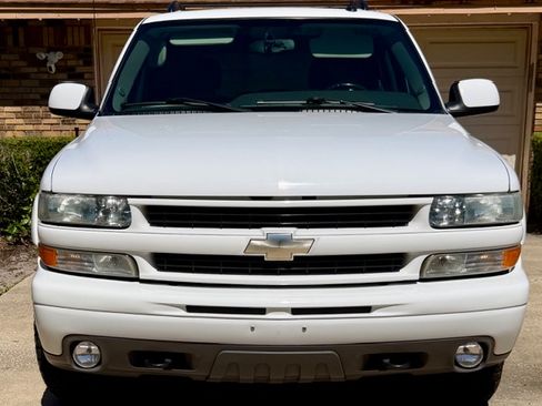 Used 2004 Chevrolet Tahoe Z71 w/ Z71 Preferred Equipment Group AWD/4WD image 25