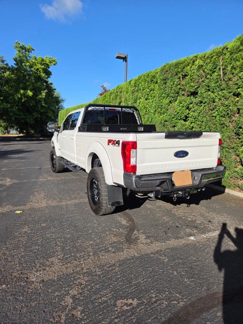 Used 2017 Ford F350 Lariat w/ Camper Package AWD/4WD image 5