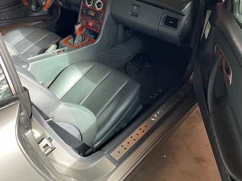 Used 2004 Mercedes-Benz SLK 320 image 12