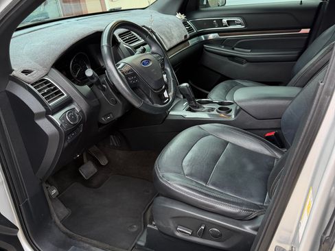 Used 2017 Ford Explorer Limited FWD image 16