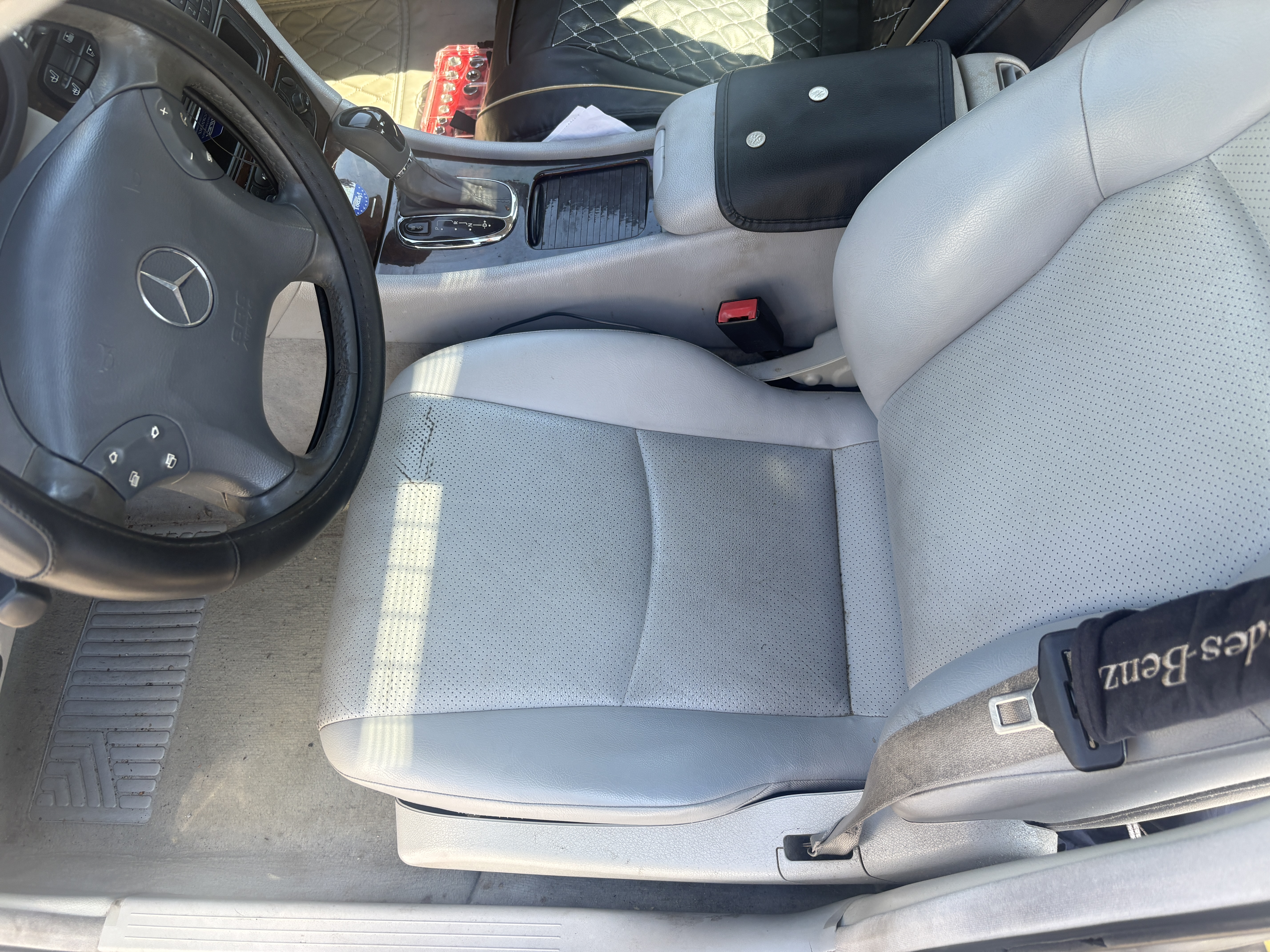 Used 2001 Mercedes-Benz C 320 Sedan image 15