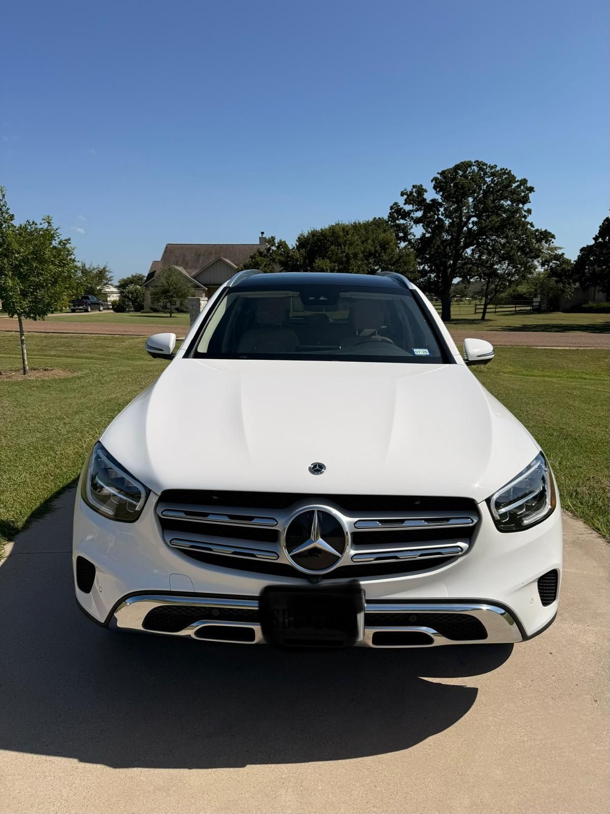Used 2022 Mercedes-Benz GLC 300 image 2