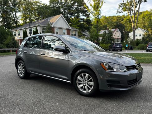 Used 2017 Volkswagen Golf Wolfsburg Edition FWD image 11