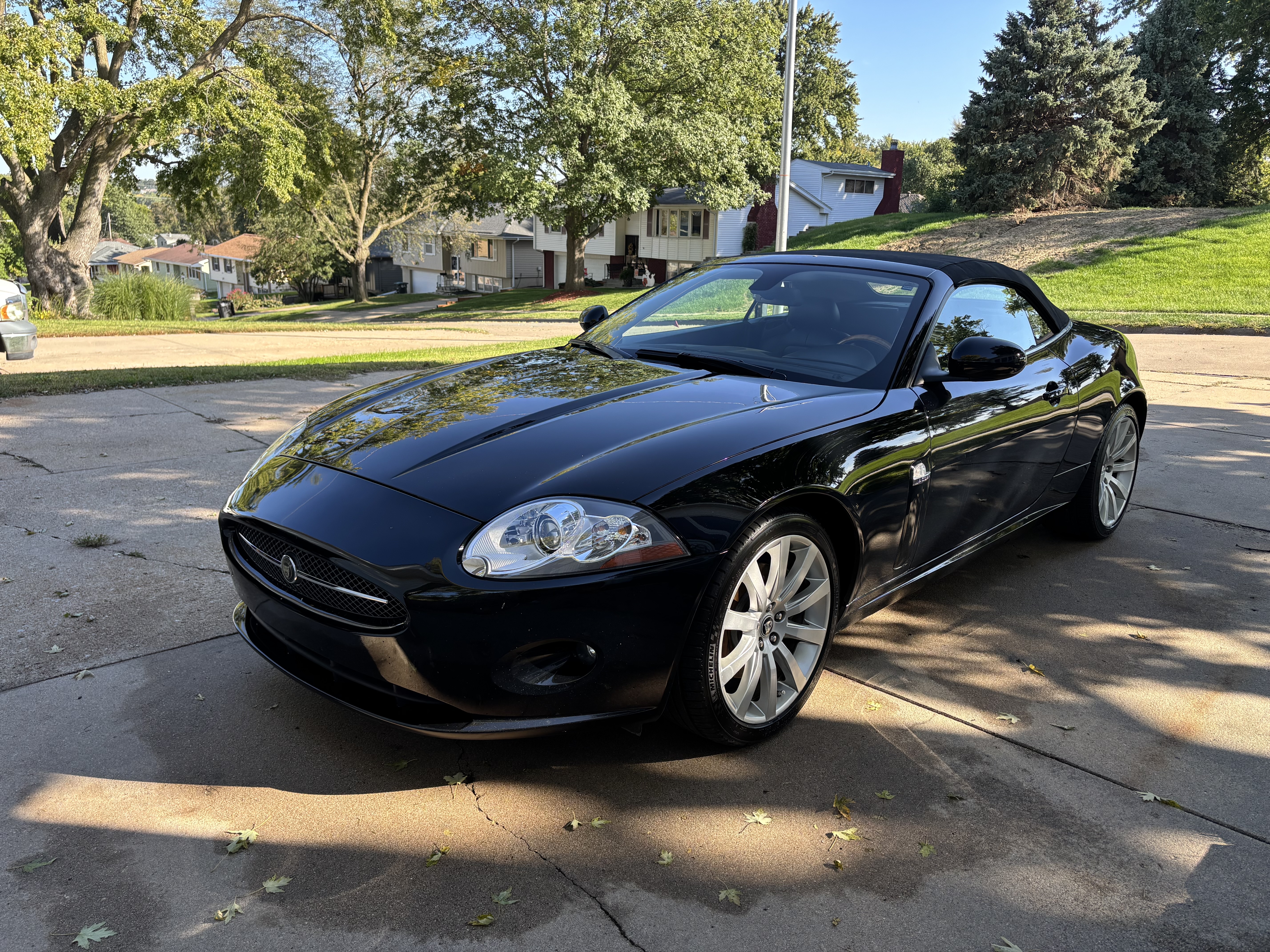 Used 2007 Jaguar XK Convertible RWD image 2