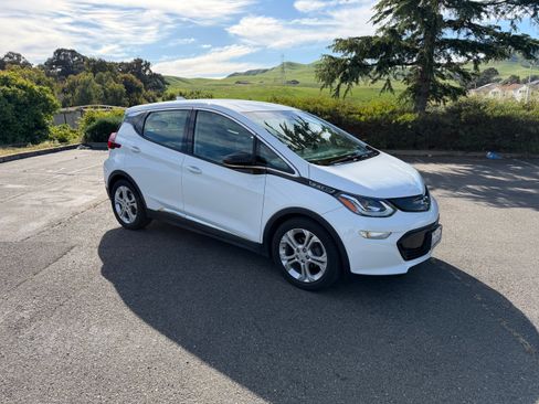 Used 2019 Chevrolet Bolt LT image 1