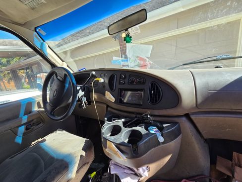 Used 2008 Ford E-350 and Econoline 350 XL image 8