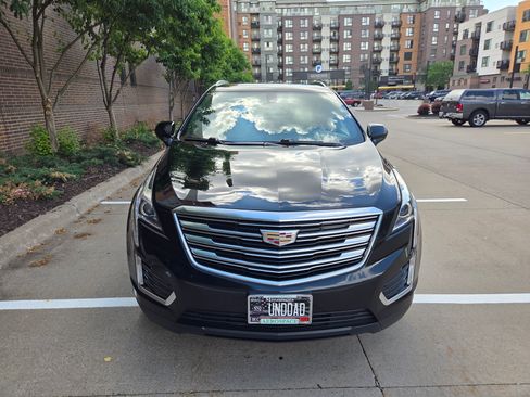 Used 2018 Cadillac XT5 AWD image 2