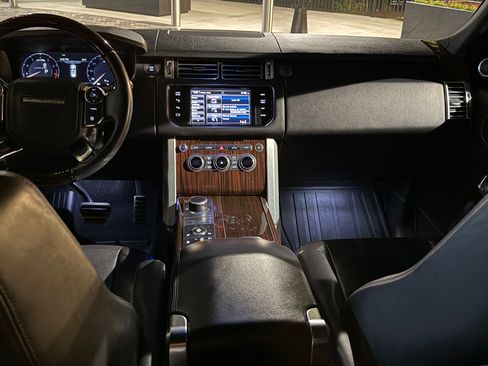 Used 2014 Land Rover Range Rover Supercharged image 8