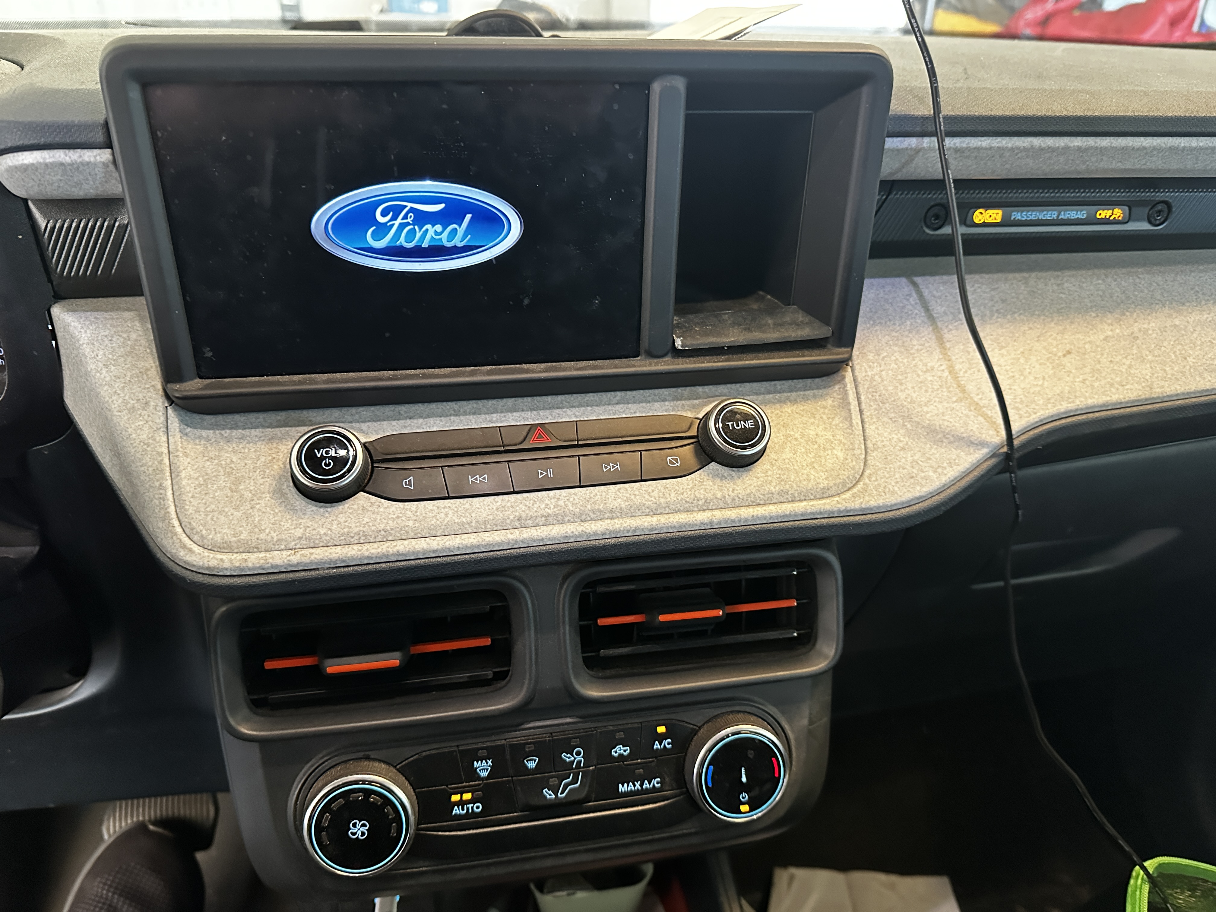 Used 2023 Ford Maverick XLT FWD image 11