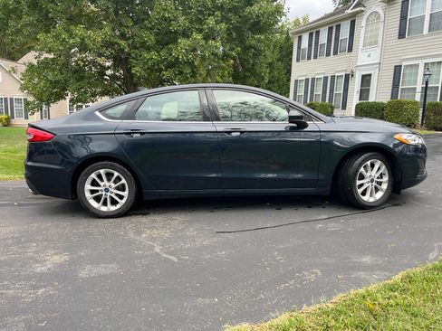 Used 2020 Ford Fusion SE image 8